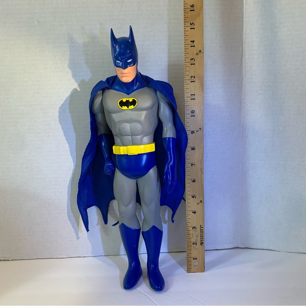 Batman 1988 DC Comics Action Figure Black Gray Yellow & Blue 15 inches tall - Picture 12 of 16
